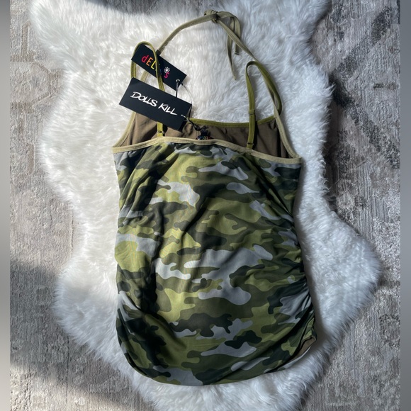 ✨dELiA*s X DOLLS KILL✨ CAMO HALTER TOP - Picture 2 of 3